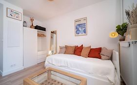 Appartement Tout Equipe Au Coeur Du Vieux Port St Victor